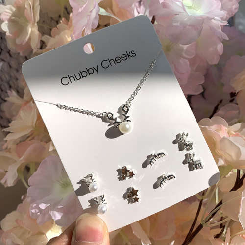Gorgeous Rudolph pendant  and matching earrings!PERFECT for CHRISTMAS