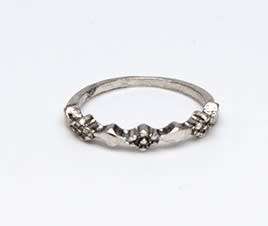 Stunning daisy tibetan silver ring