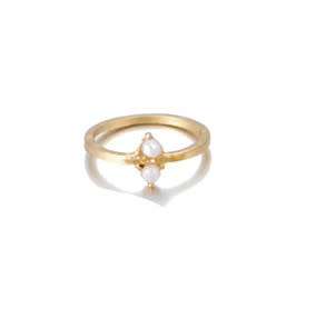 Stunning 9ct gold plated faux pearl ring
