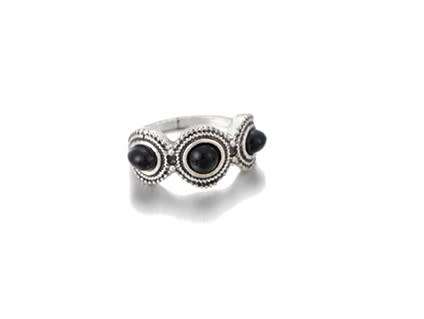 Stunning 925 silver plated three created onyx ring