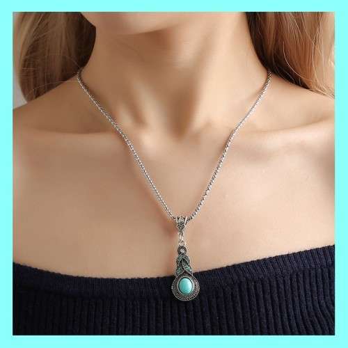 Stunning Turquoise pendant and chain