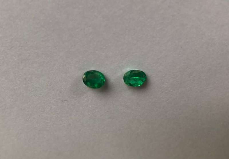 Emerald pair 0.95ct