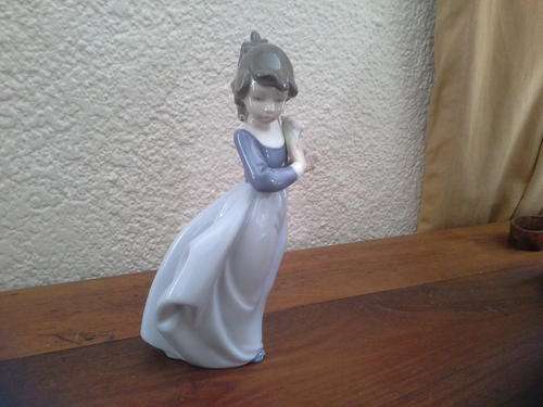 LATE ENTRY !!! Nao figurine made by Lladro