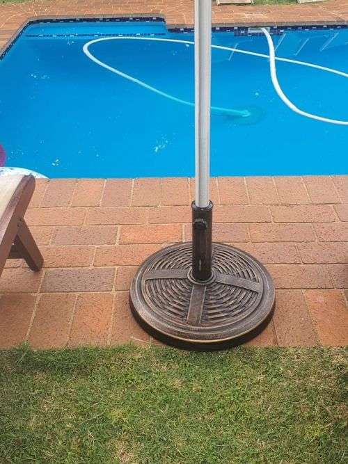 Cantilever Outdoor Umbrella Stand & Weight Only