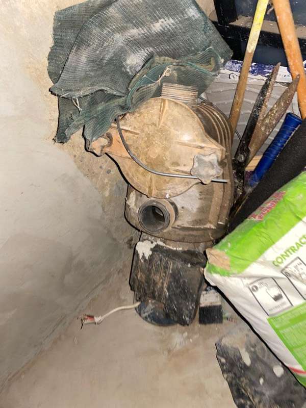 0.75Kw Water Pumps:  2nd-Hand Pump for Parts - Not working