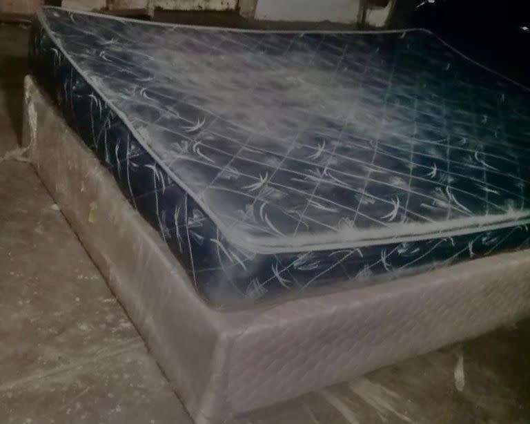 Classic Double Bed - second hand