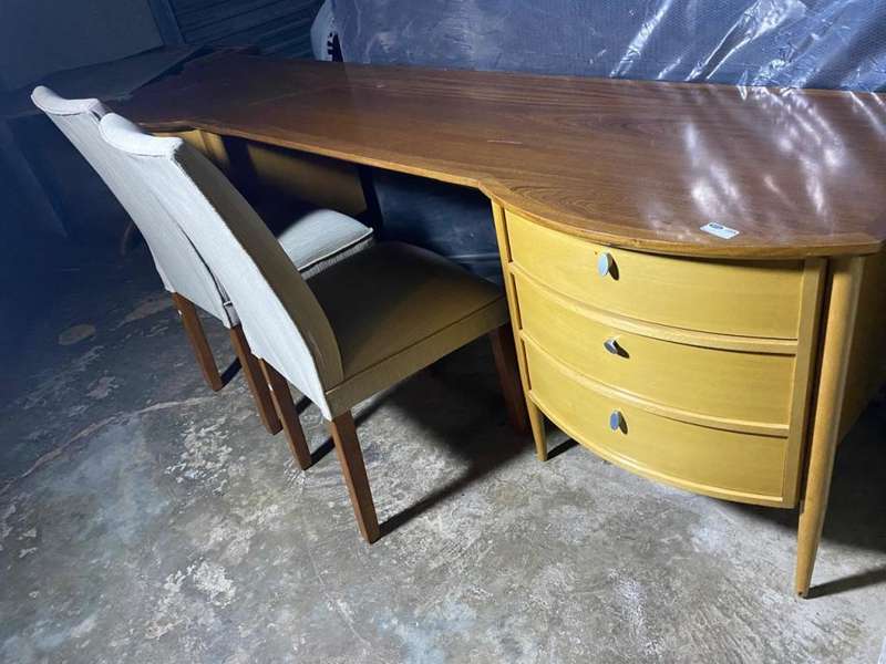 Massive Luxurious Double Stool Dressing Table