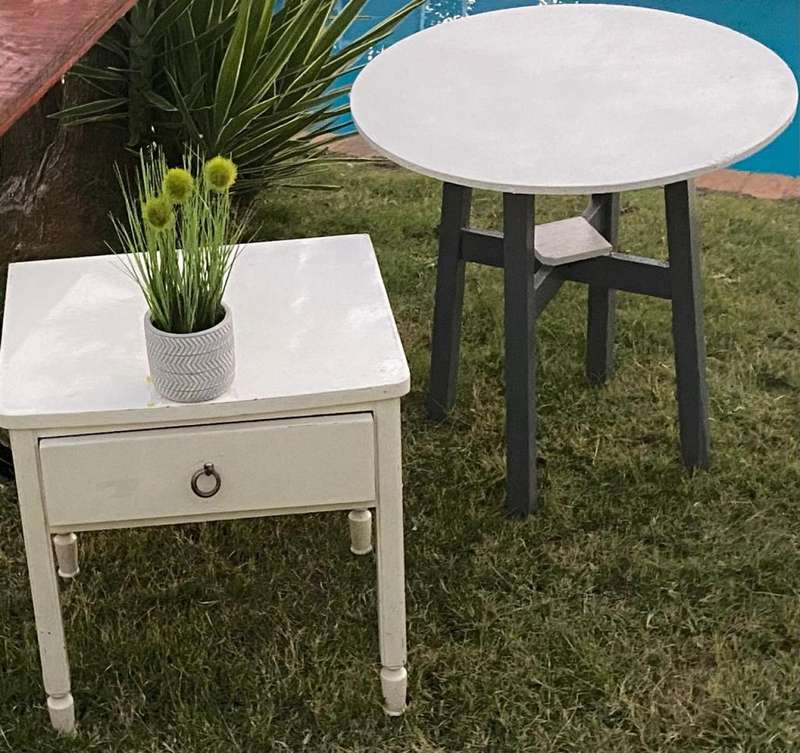 Lovely Circular Side Coffee Table**
