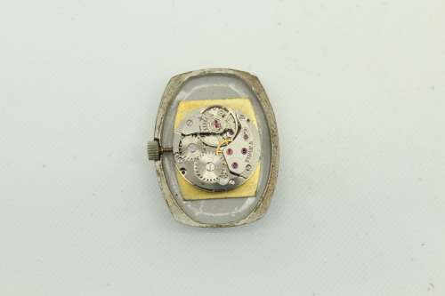 Vintage-Swiss-Giroxa-Ladies-Dress-Watch-ETA-2412