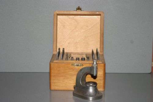 Small watchmakers riveting/staking tool set