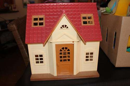 Sylvanian famalies starter house