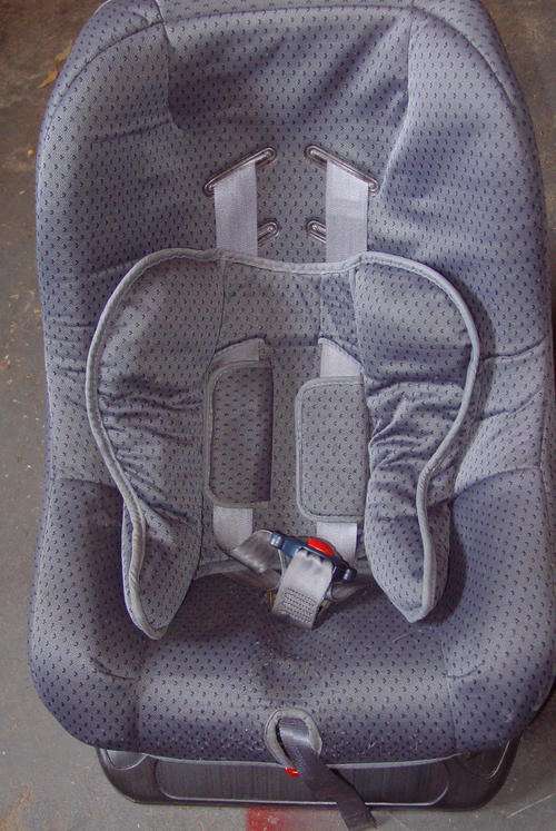Renolux Twist and Go car seat