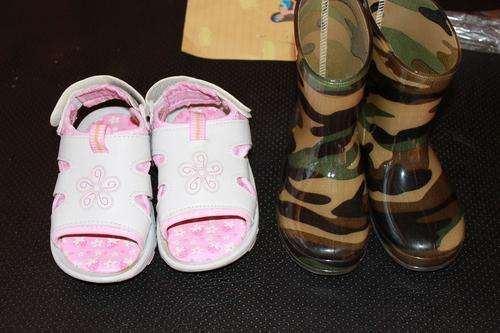 Two pairs of shoes size 7