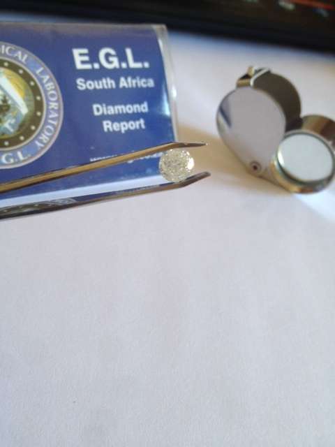 NATURAL 1ct DIAMOND