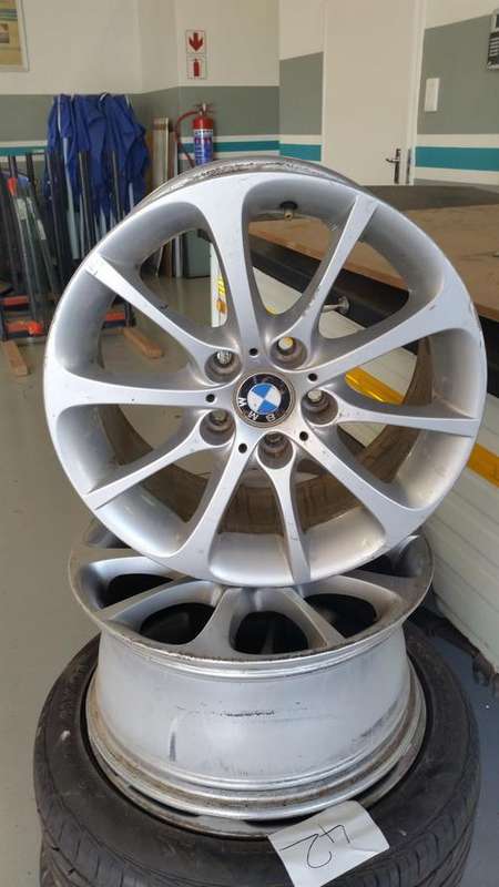 BMW 17inch Mag Wheels