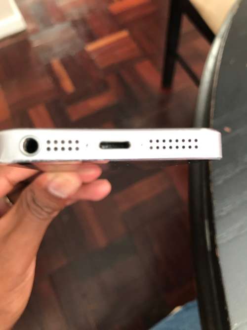 iPhone SE 32GB