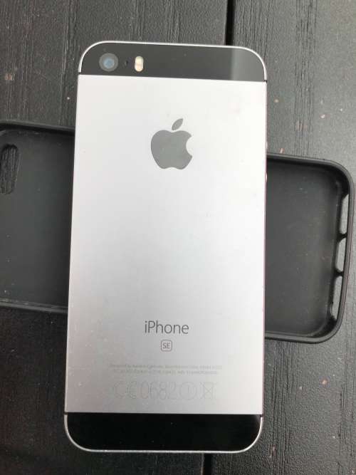 iPhone SE 32GB