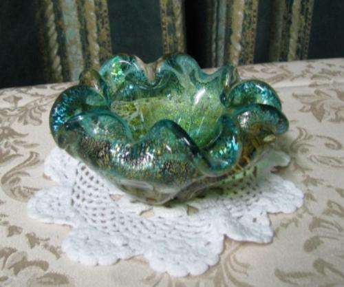 TURQOUISE AND GREEN GOLD FOIL GLASS (Merano?)