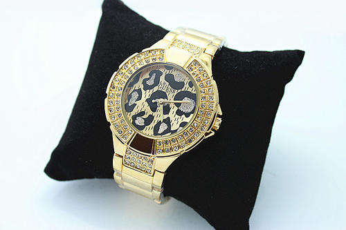 "GUESS" - STUNNING Leopard grain quartz watch Limited Edition - Silver and Gold Available! HURRY!!
