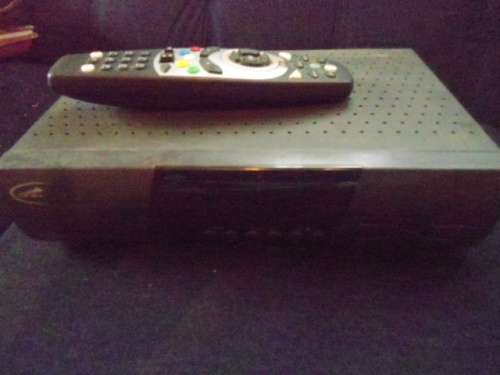 working dstv decoder and remote no card.multichoice DSD 910