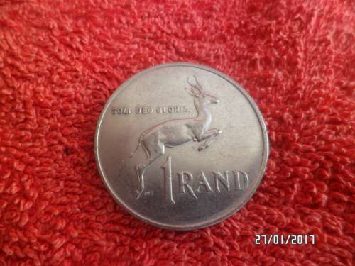RARE 1989 ERROR OFF CENTRE ONE RAND COIN