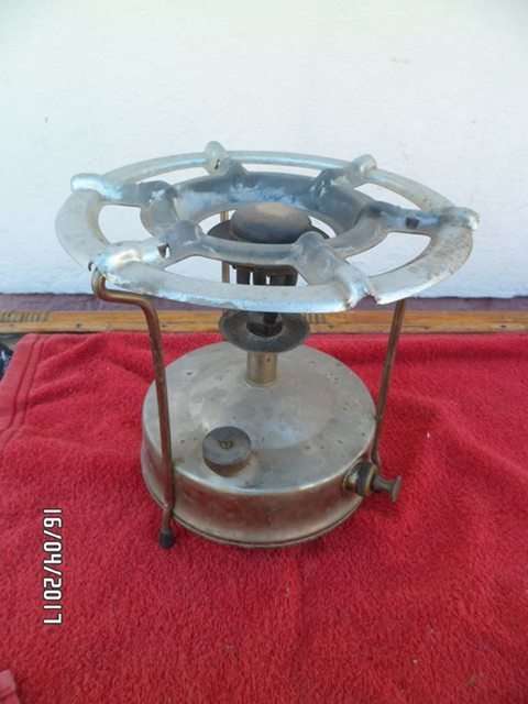 VINTAGE PRIMUS STOVE GOOD CONDITION