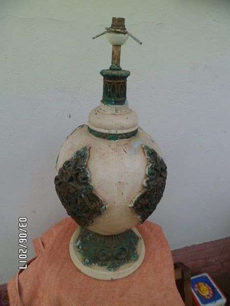 STUNNING GROOT VINTAGE LAMP.SELF COLLECT ROBERTSON