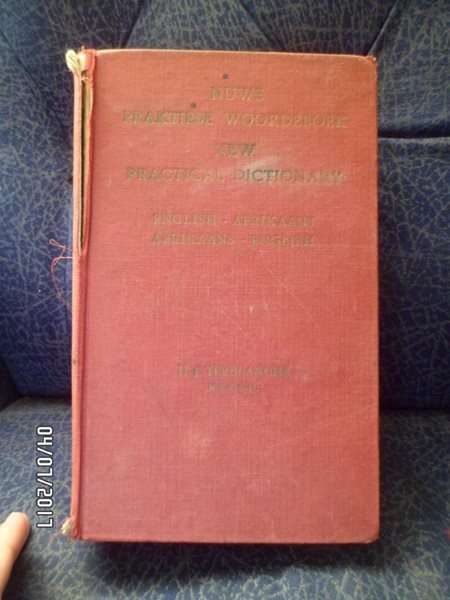 NUWE PRAKTIESE WOORDEBOEK ENGELS-AFRIKAANS 1959 EERSTE DRUK