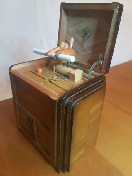 RARE Stunning Art Deco Cuckoo Musical Cigarette Dispenser!!