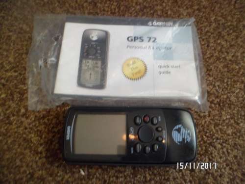 GARMIN GPS 72 WITH MANUEL.WORKING BUT NO CHARGER