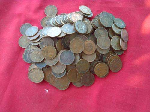WOW 35 X UNSORTED SOUTH AFRICA 1/4D COINS!!GOOD GRADES & LOW PRICE
