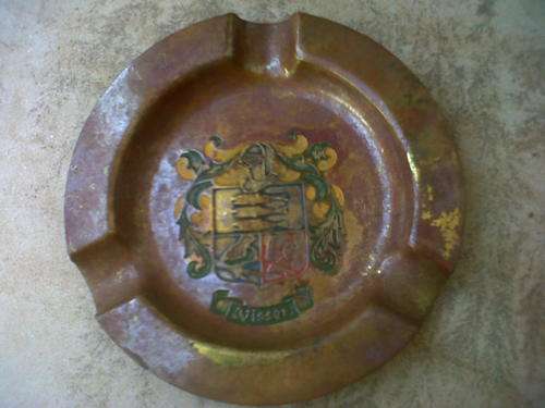 vintage VISSER family crest ashtray for the family ancestors collectors
