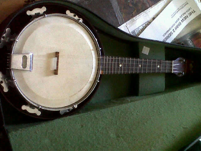 Ultra Rare find a Antique Gallatone  Melody-Uke ukulele-banjo in original box valued over R7000+
