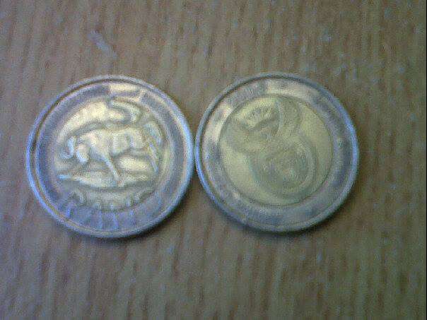 WOW ERROR 2005 R5 COIN.ROTATED DIE AS PER PICTURE