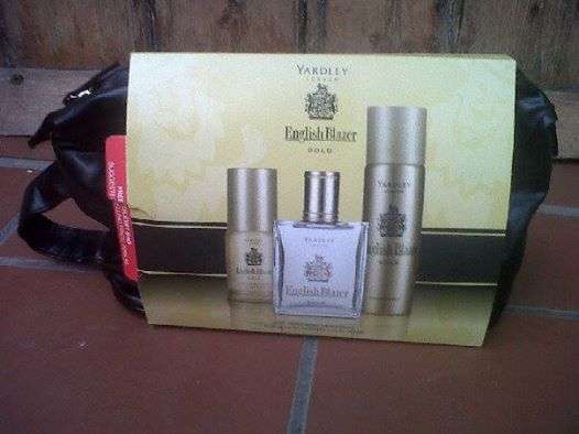 ENGLISH BLAZER GOLD GIFT SET WITH TOILETERY BAG