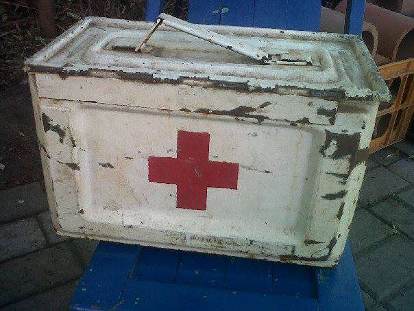RARE ORIGINAL BORDER WAR FIELD METAL MEDICAL BOX