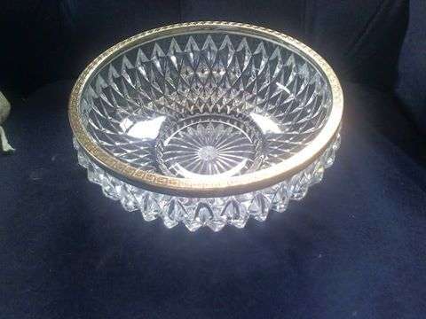 Stunning groot kristal slaai bak met metaal rante.baie swaar