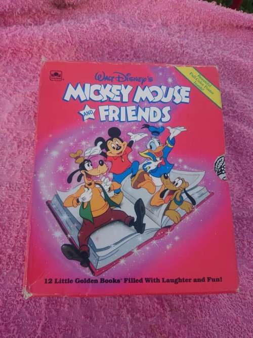 SKAARS. 1990 Disney boek stel van 12 boeke ongelees/nog soos nuut,Geen poster