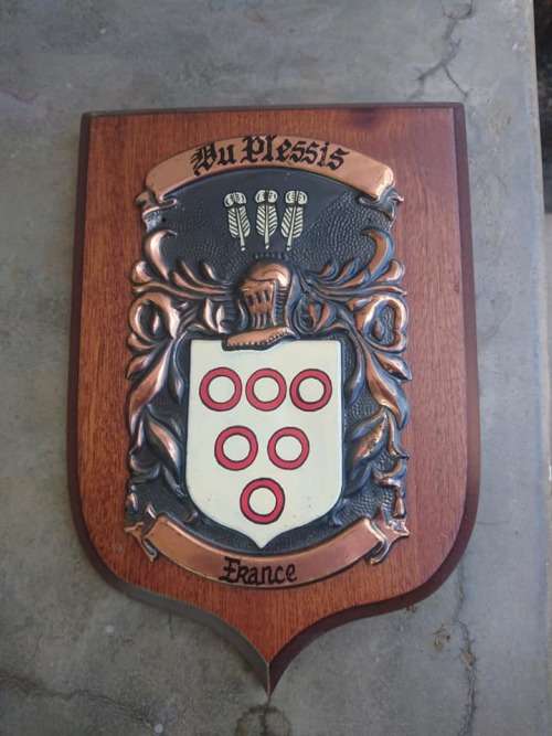 DU PLESSIS FAMILY CREST