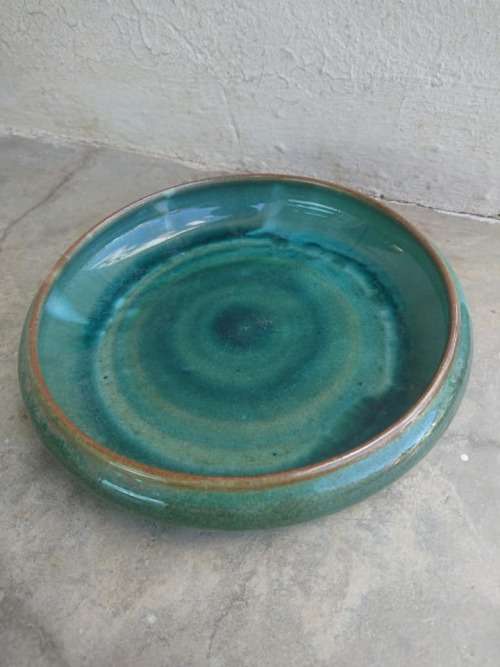 LOVELY Linn Ware ITEM CLEARLY MARKED LW....21cm x 19.5cm x 5cm....
