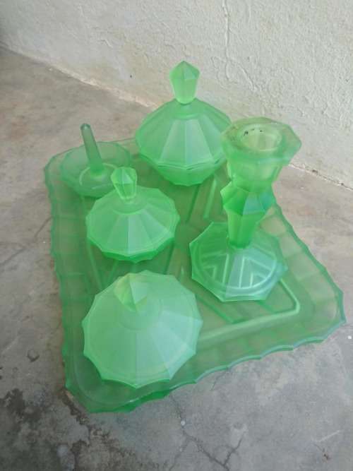 LOVELY VINTAGE GLASS SET, 2 CHIPS,
