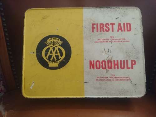 Original 1950's AA SOUTH AFRICA FIRST AID TIN WITH ITS CONTENT