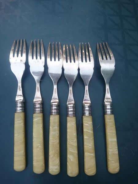 VINTAGE SILVER PLATED FISH KNIVES AND FORKS WITH MOTHER OF PEARL HANDLES