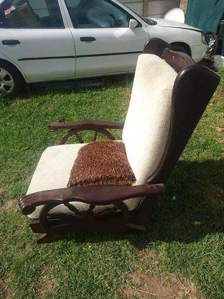 SOLID IMBUIA WAGON WHEEL ROCKING CHAIR Robertson,