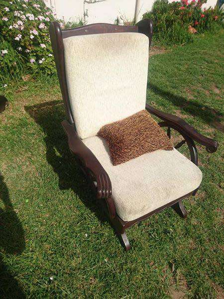 SOLID IMBUIA WAGON WHEEL ROCKING CHAIR Robertson,