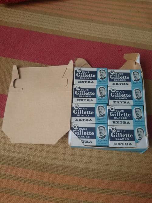 RARE OLD NEW STOCK GILLETTE PACKETS OF BLADES - BID PER PACKET -