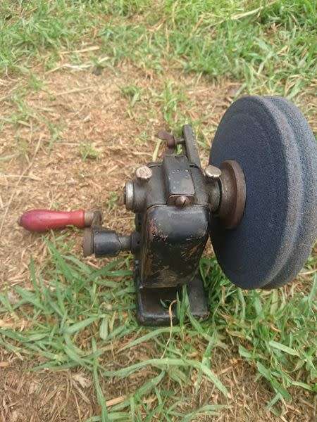 Vintage Westex hand crank grinder. Nice condition