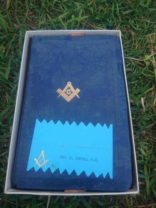 masonic bible no 357 1951 print in box.signed by couple of people