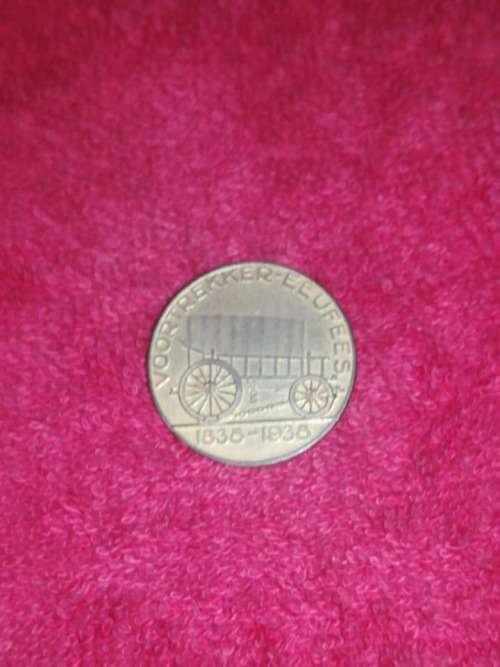 VOORTREKKER EEUFEES 1838-1938 BADGE