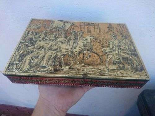 NICE VINTAGE TIN